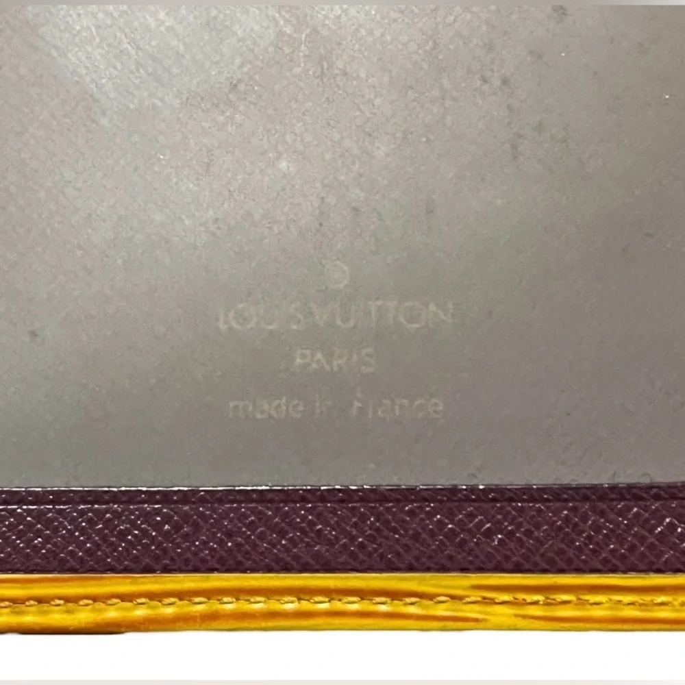 ‼️SOLD‼️Authentic Louis Vuitton Epi Card Holder - Picture 8 of 12